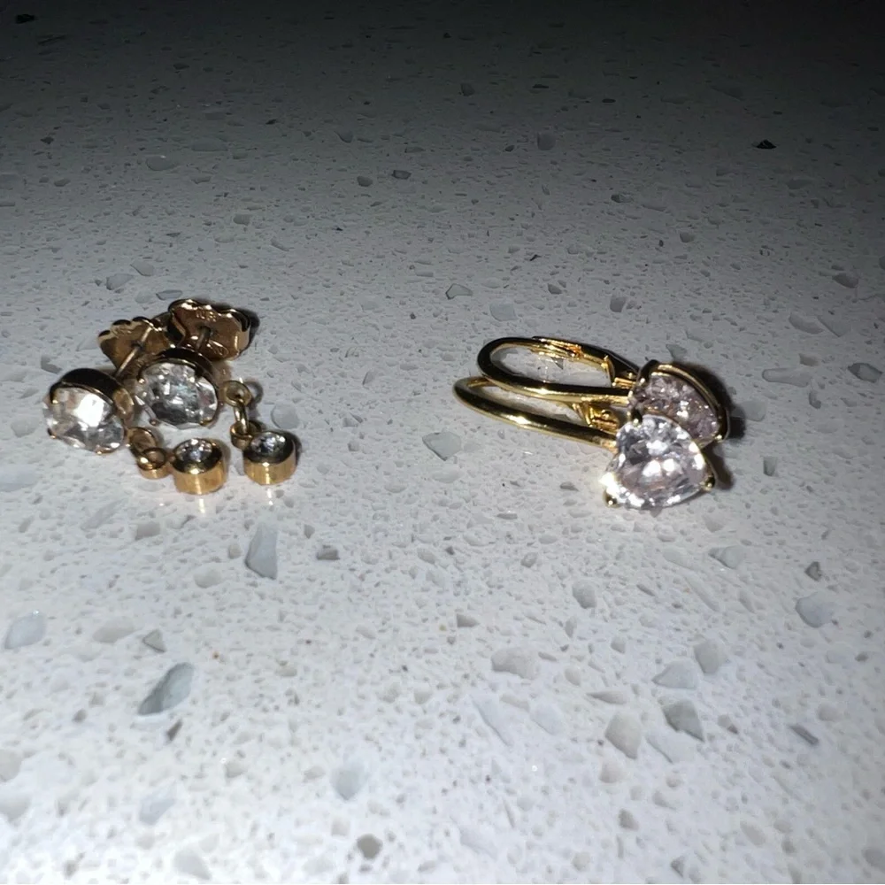 Vintage Gold Tone Women's Earrings Bundle - 4 pairs - Picture 3 of 3